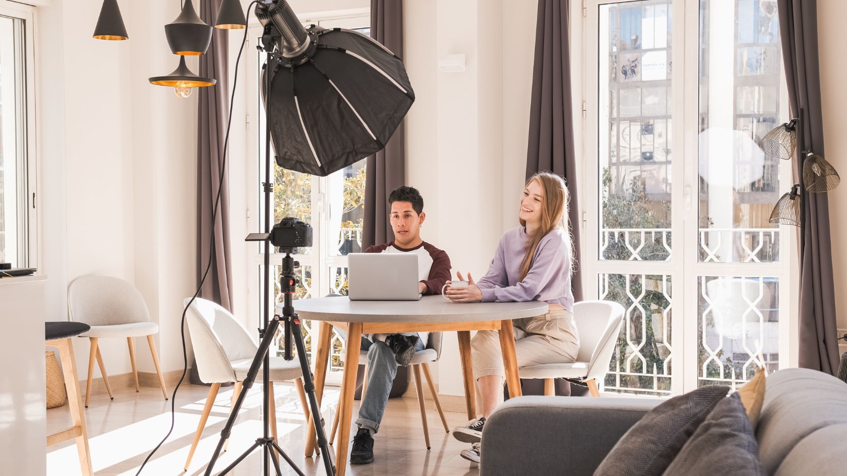 How to Create Engaging Video Reviews in 5 Easy Steps