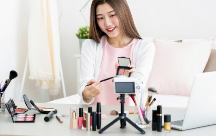 Mastering Product Tutorial Video Creation in 5 Easy Steps